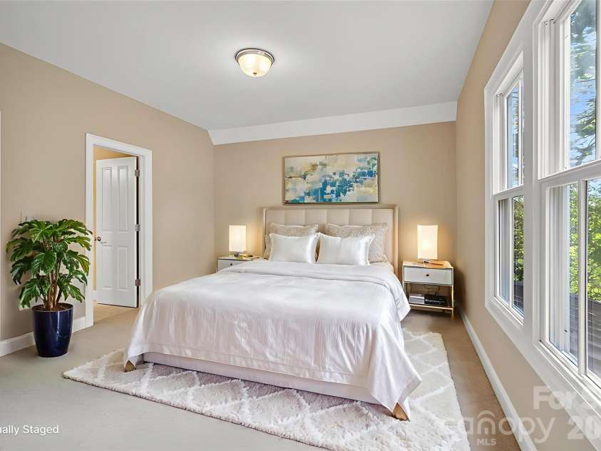 25 Owl Creek Lane, Fairview, NC 28730.  MLS# CAR4365115, YatesRealty ID 8127. 