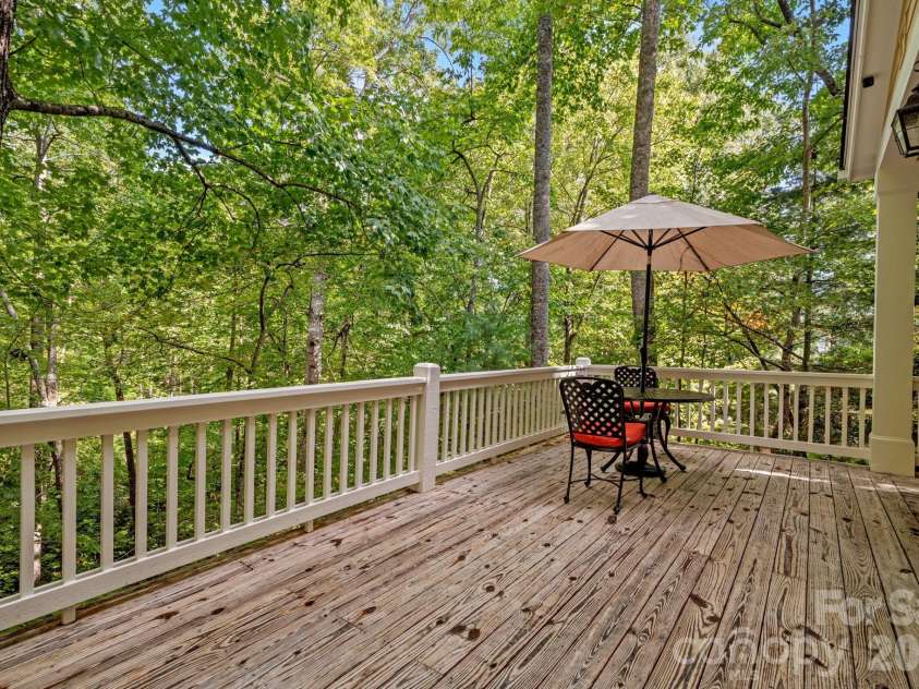 25 Owl Creek Lane, Fairview, NC 28730.  MLS# CAR4365115, YatesRealty ID 8127. 