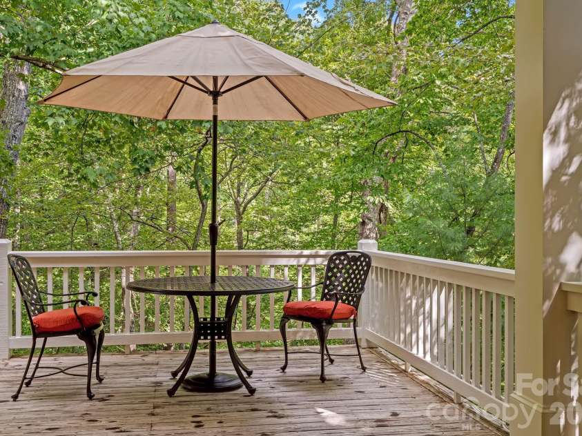 25 Owl Creek Lane, Fairview, NC 28730.  MLS# CAR4365115, YatesRealty ID 8127. 
