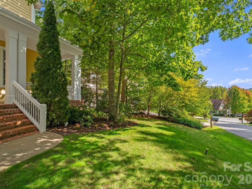 25 Owl Creek Lane, Fairview, NC 28730.  MLS# CAR4365115, YatesRealty ID 8127. 