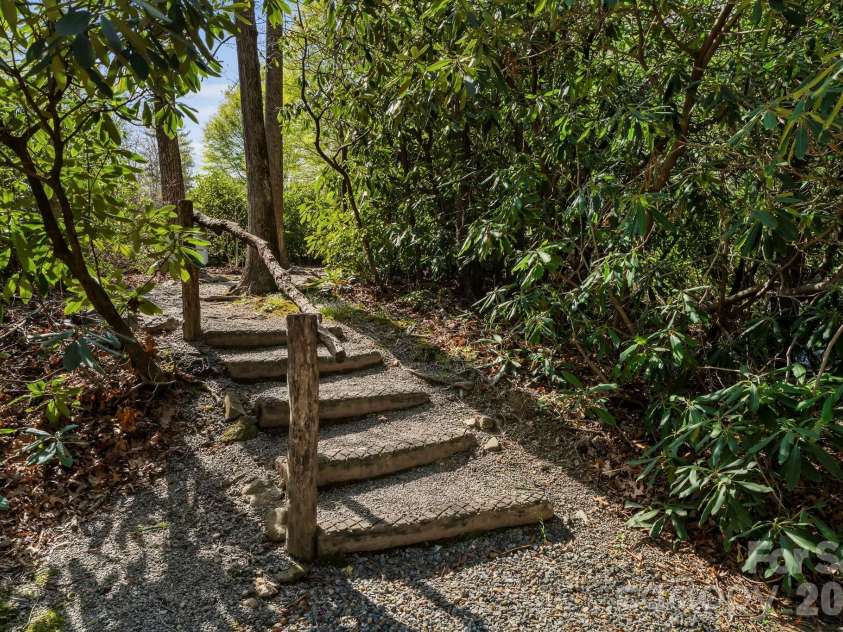 25 Owl Creek Lane, Fairview, NC 28730.  MLS# CAR4365115, YatesRealty ID 8127. Community