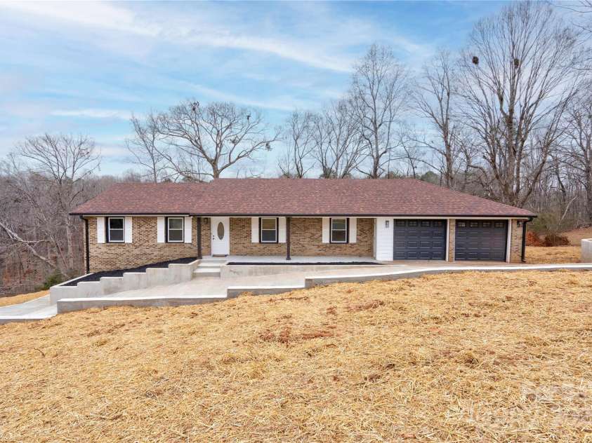 238 Lincoln Drive, Forest City, NC 28043.  MLS# CAR4270076, YatesRealty ID 8128. 