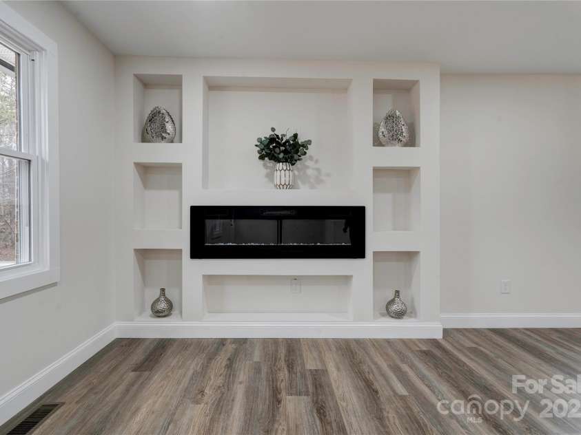 238 Lincoln Drive, Forest City, NC 28043.  MLS# CAR4270076, YatesRealty ID 8128. 