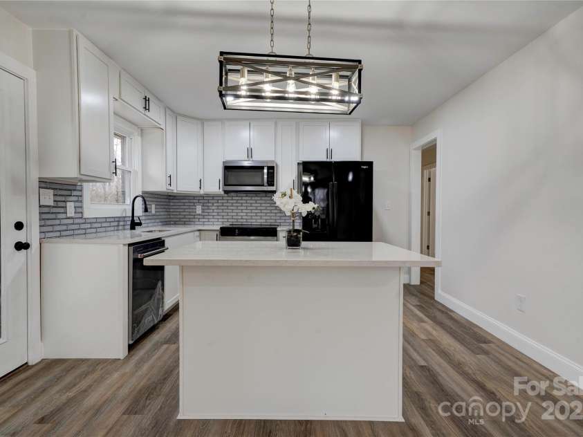 238 Lincoln Drive, Forest City, NC 28043.  MLS# CAR4270076, YatesRealty ID 8128. 