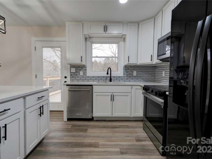 238 Lincoln Drive, Forest City, NC 28043.  MLS# CAR4270076, YatesRealty ID 8128. 