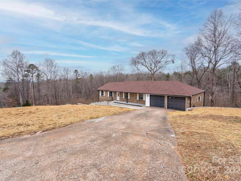 238 Lincoln Drive, Forest City, NC 28043.  MLS# CAR4270076, YatesRealty ID 8128. 