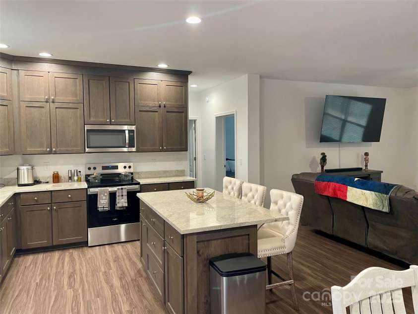 1194 Great Falls Highway, Chester, SC 29706.  MLS# CAR4216428, YatesRealty ID 8129. 