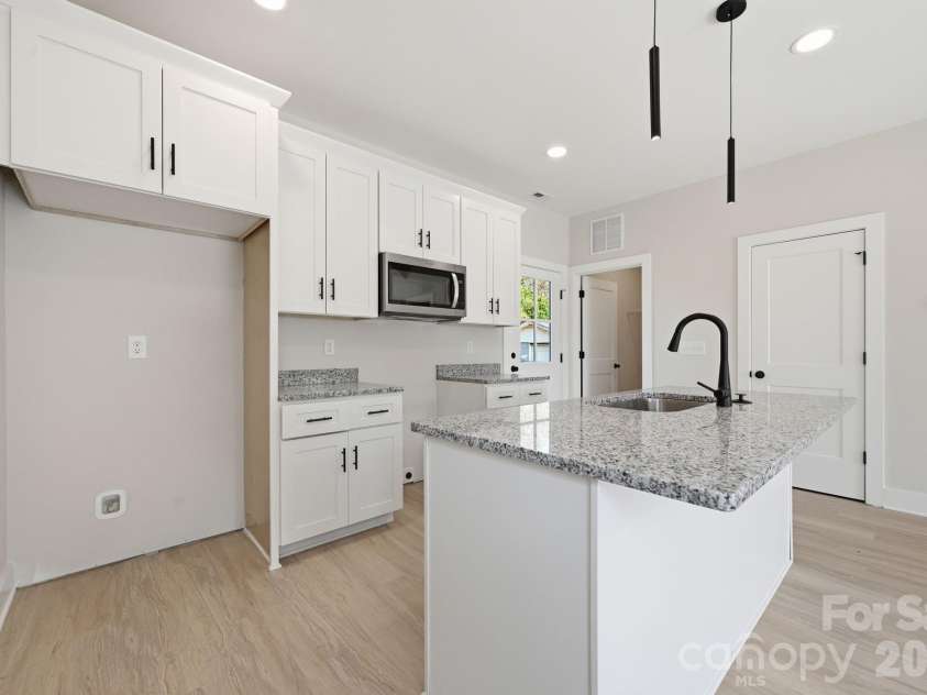 1433 Hilltop Street, Albemarle, NC 28001.  MLS# CAR4365166, YatesRealty ID 8129. 