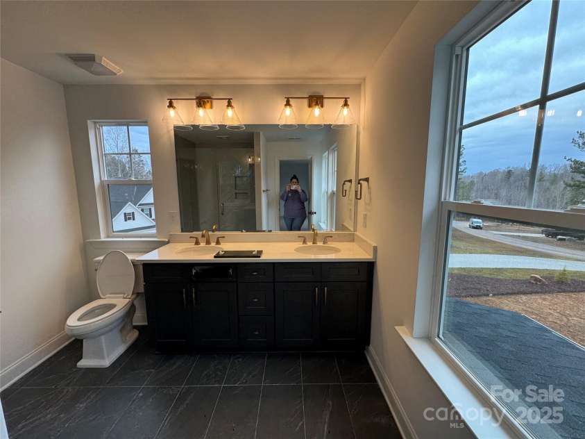 107 Spring View Lane, Statesville, NC 28677.  MLS# CAR4221488, YatesRealty ID 813. Primary Bath