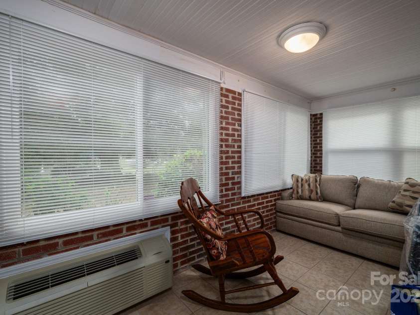 1544 Kings Road, Shelby, NC 28150.  MLS# CAR4306163, YatesRealty ID 813. Office/Sitting Room