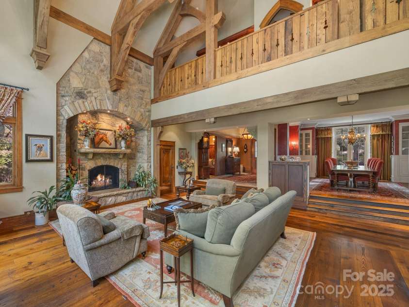 900 Fairview Farms Road, Campobello, SC 29322.  MLS# CAR4319715, YatesRealty ID 813. 