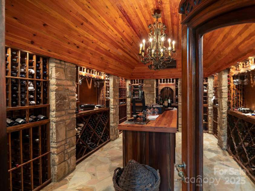 900 Fairview Farms Road, Campobello, SC 29322.  MLS# CAR4319715, YatesRealty ID 813. 