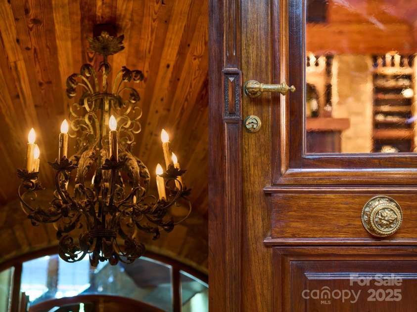 900 Fairview Farms Road, Campobello, SC 29322.  MLS# CAR4319715, YatesRealty ID 813. 