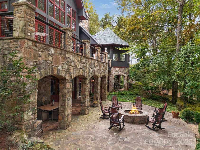 900 Fairview Farms Road, Campobello, SC 29322.  MLS# CAR4319715, YatesRealty ID 813. 