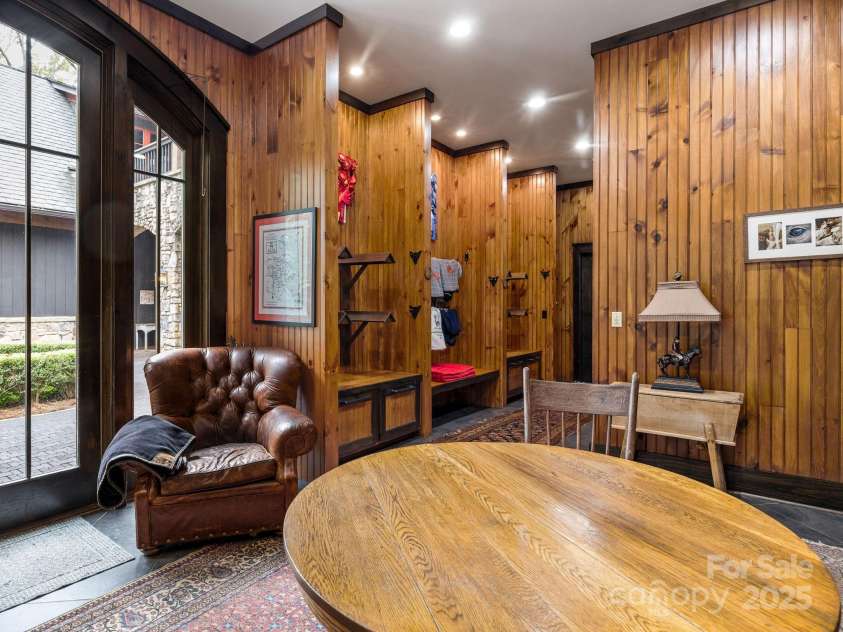 900 Fairview Farms Road, Campobello, SC 29322.  MLS# CAR4319715, YatesRealty ID 813. 