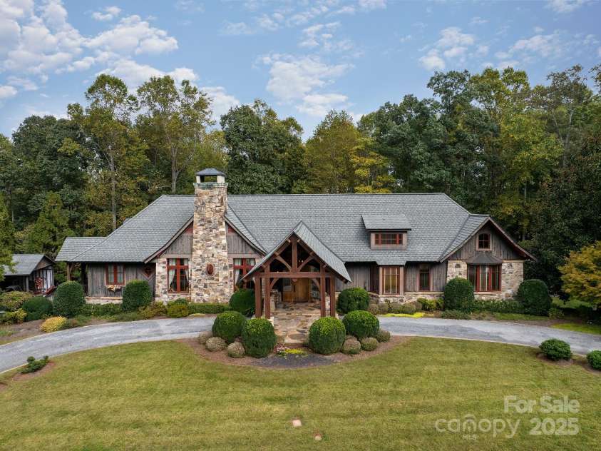 900 Fairview Farms Road, Campobello, SC 29322.  MLS# CAR4319715, YatesRealty ID 813. Guest House