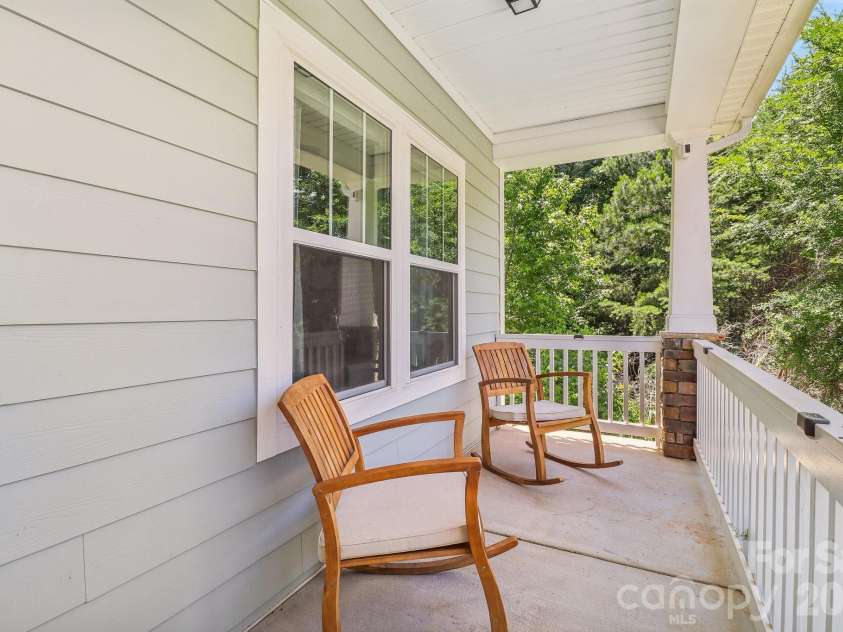 10117 Lakeshore Drive, Lancaster, SC 29720.  MLS# CAR4365175, YatesRealty ID 8130. 