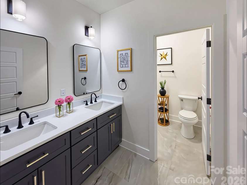 6265 Riviera Run Estates Drive, Hickory, NC 28601.  MLS# CAR4365268, YatesRealty ID 8131. Full Bath Virtual Staging 