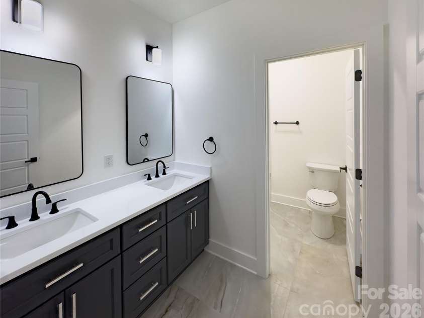 6265 Riviera Run Estates Drive, Hickory, NC 28601.  MLS# CAR4365268, YatesRealty ID 8131. Full Bathroom