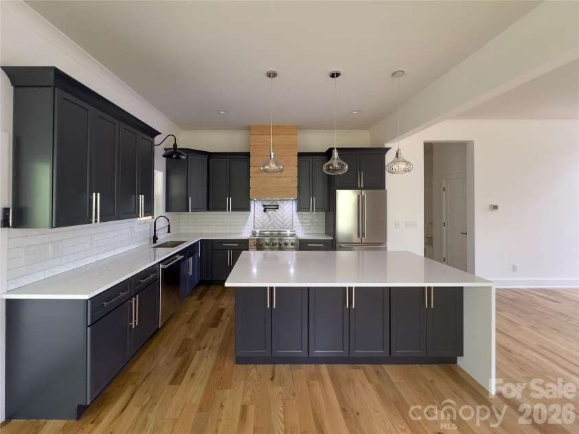 6265 Riviera Run Estates Drive, Hickory, NC 28601.  MLS# CAR4365268, YatesRealty ID 8131. Kitchen