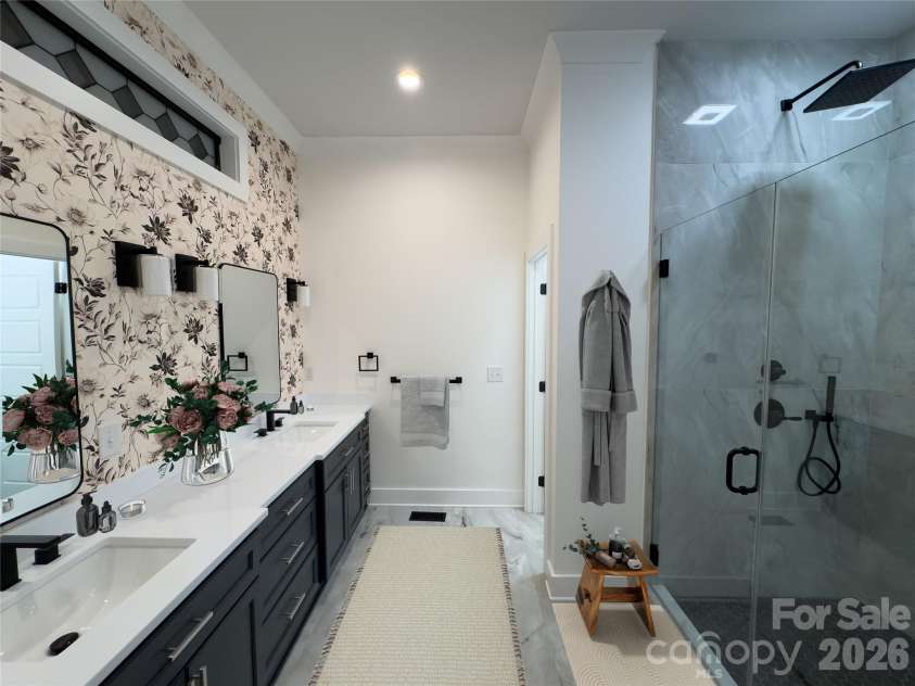 6265 Riviera Run Estates Drive, Hickory, NC 28601.  MLS# CAR4365268, YatesRealty ID 8131. Master Bathroom Virtual Staging 
