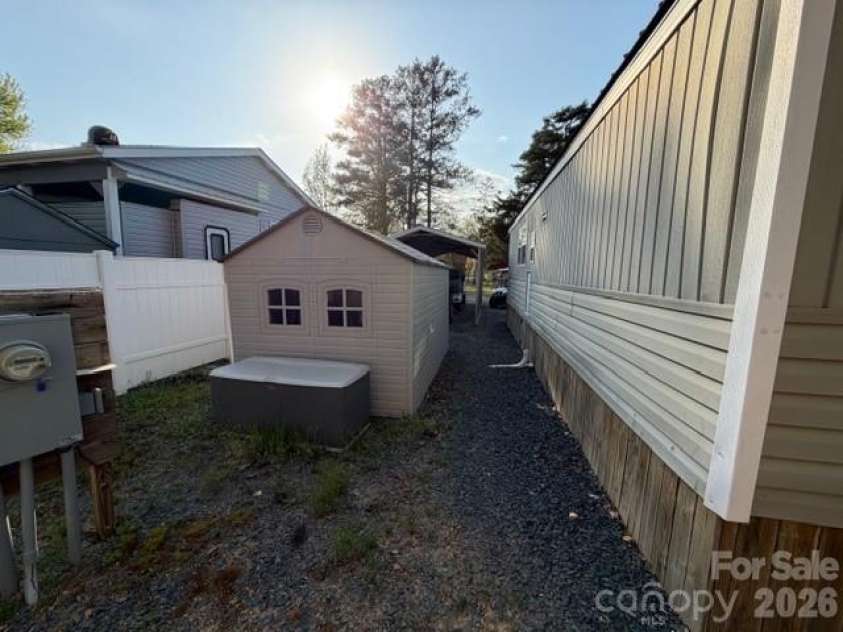 140 Hide A Way Trail, Mount Gilead, NC 27306.  MLS# CAR4365293, YatesRealty ID 8132. 