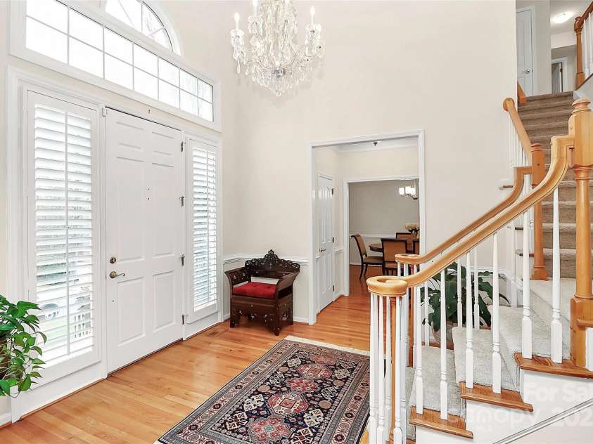 9800 Deer Brook Lane, Charlotte, NC 28210.  MLS# CAR4228341, YatesRealty ID 8132. 