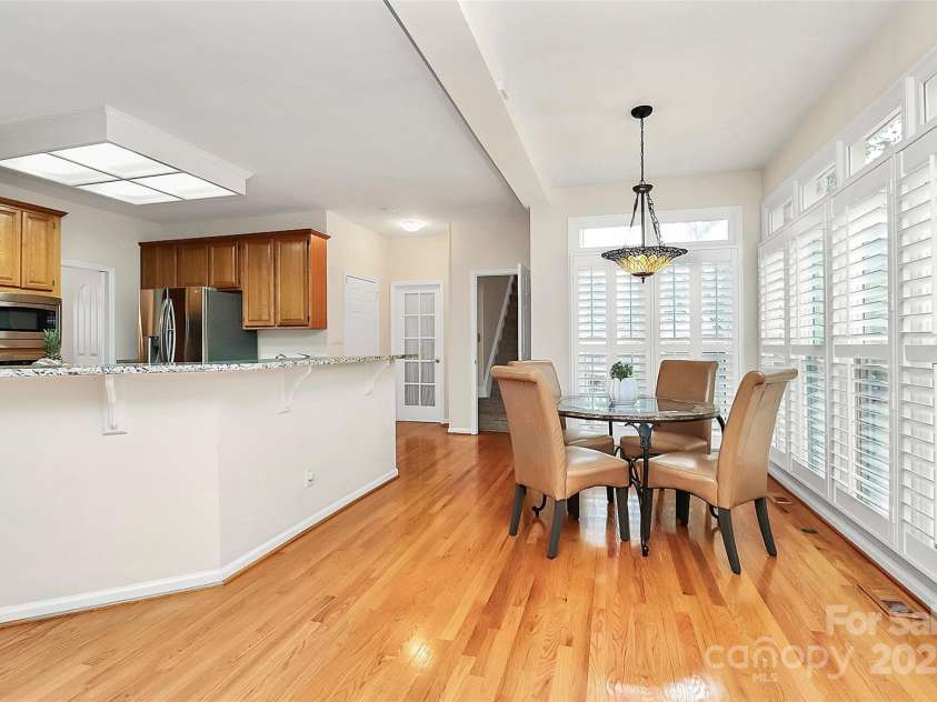 9800 Deer Brook Lane, Charlotte, NC 28210.  MLS# CAR4228341, YatesRealty ID 8132. 