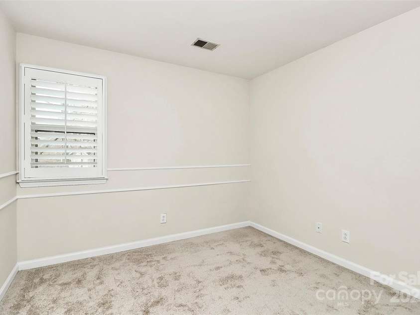 9800 Deer Brook Lane, Charlotte, NC 28210.  MLS# CAR4228341, YatesRealty ID 8132. 