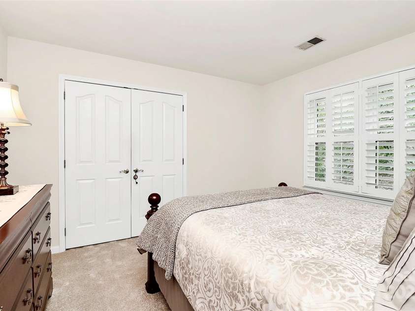 9800 Deer Brook Lane, Charlotte, NC 28210.  MLS# CAR4228341, YatesRealty ID 8132. 