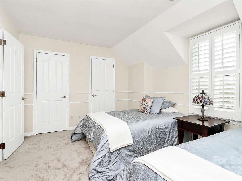 9800 Deer Brook Lane, Charlotte, NC 28210.  MLS# CAR4228341, YatesRealty ID 8132. 
