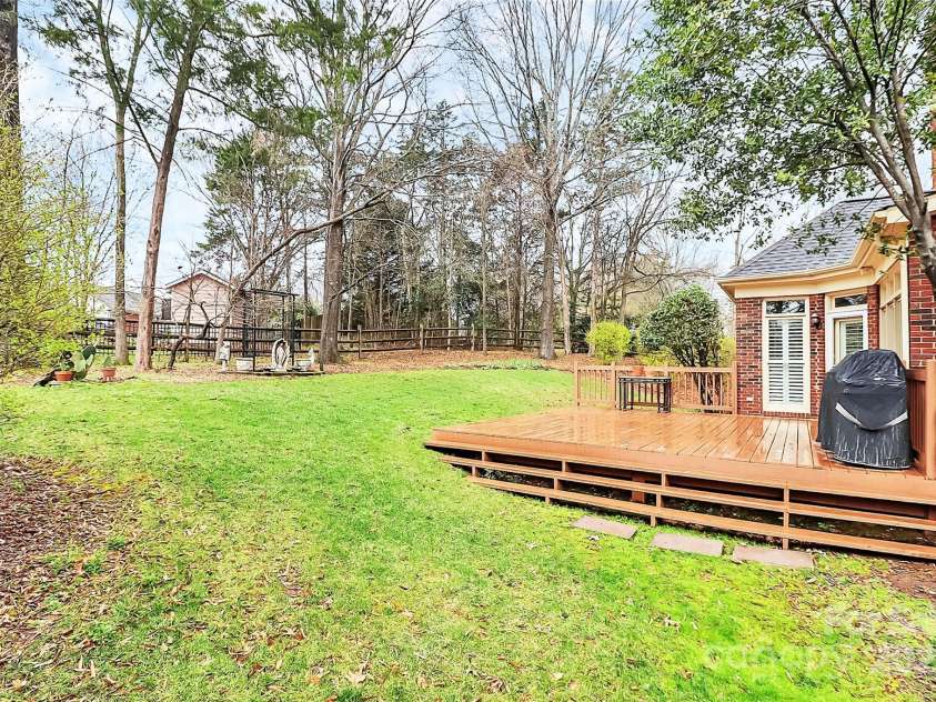 9800 Deer Brook Lane, Charlotte, NC 28210.  MLS# CAR4228341, YatesRealty ID 8132. 