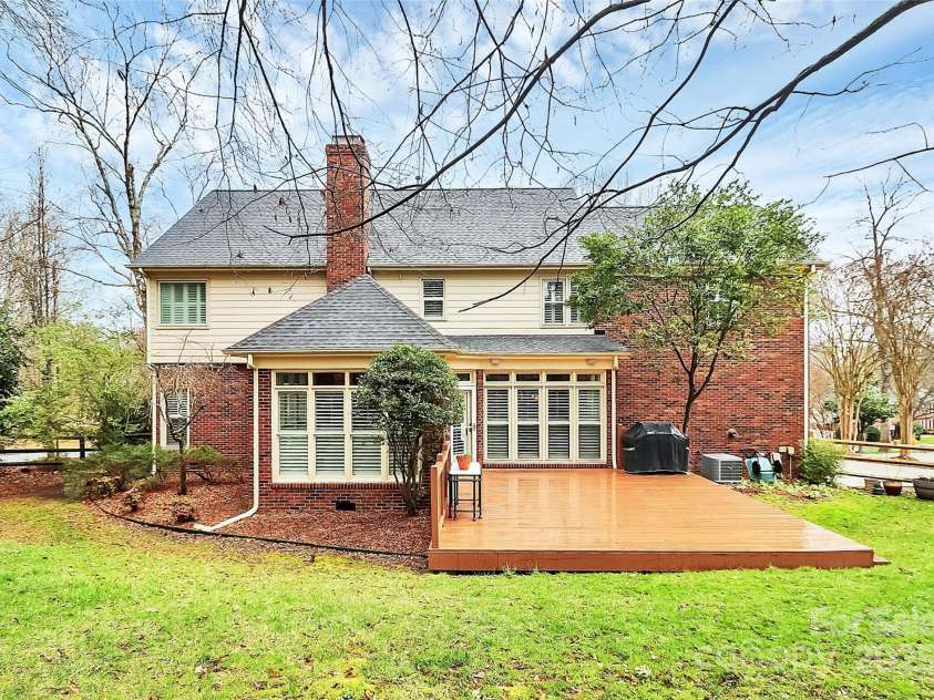 9800 Deer Brook Lane, Charlotte, NC 28210.  MLS# CAR4228341, YatesRealty ID 8132. 