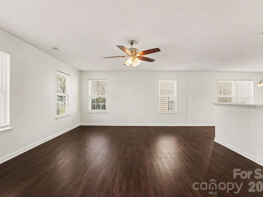 183 Everett Park Drive, Mooresville, NC 28115.  MLS# CAR4355004, YatesRealty ID 8133. 