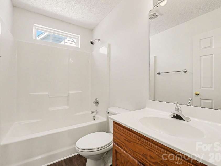 183 Everett Park Drive, Mooresville, NC 28115.  MLS# CAR4355004, YatesRealty ID 8133. 