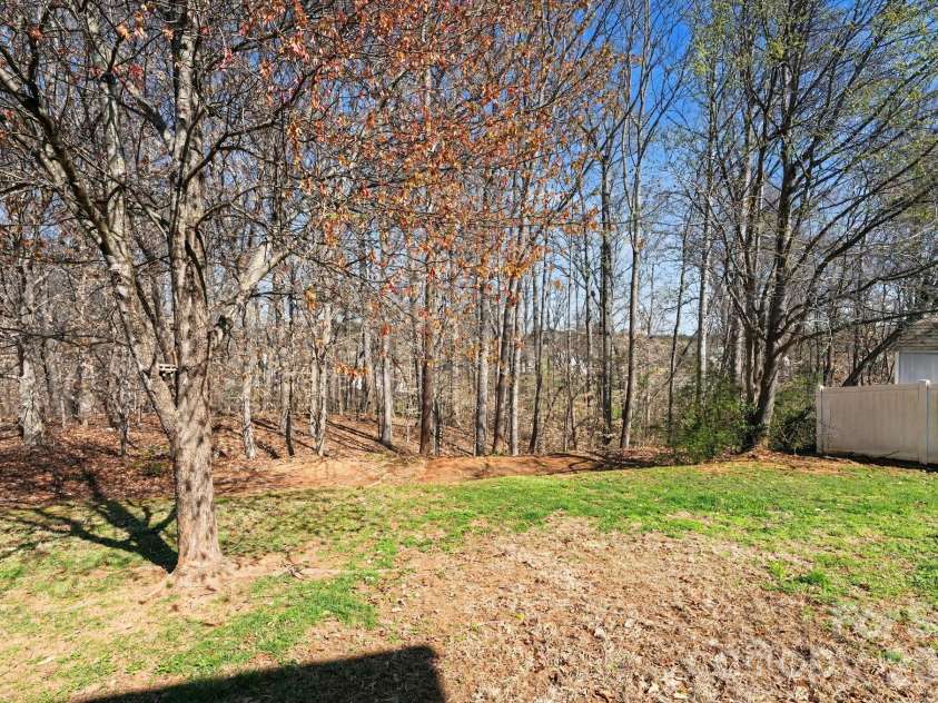 183 Everett Park Drive, Mooresville, NC 28115.  MLS# CAR4355004, YatesRealty ID 8133. 