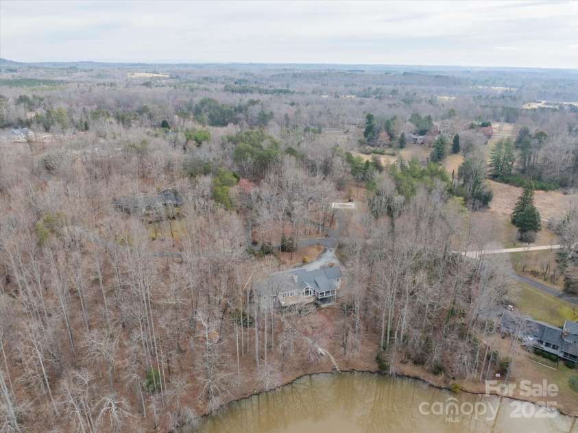 98 Fox Trail, Tryon, NC 28782.  MLS# CAR4232622, YatesRealty ID 8133. 25 minutes to Spartanburg.