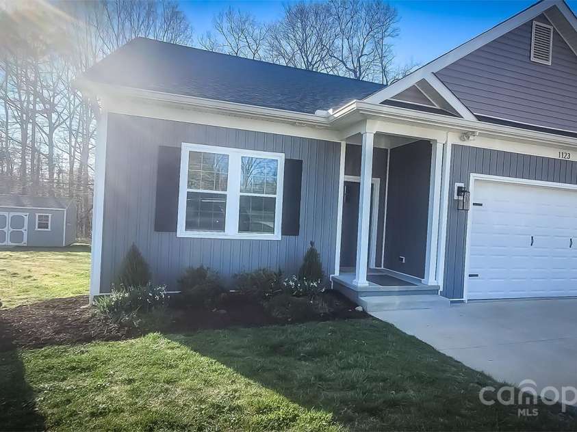 1123 Fieldstone Road, Mooresville, NC 28115.  MLS# CAR4233843, YatesRealty ID 8134. 