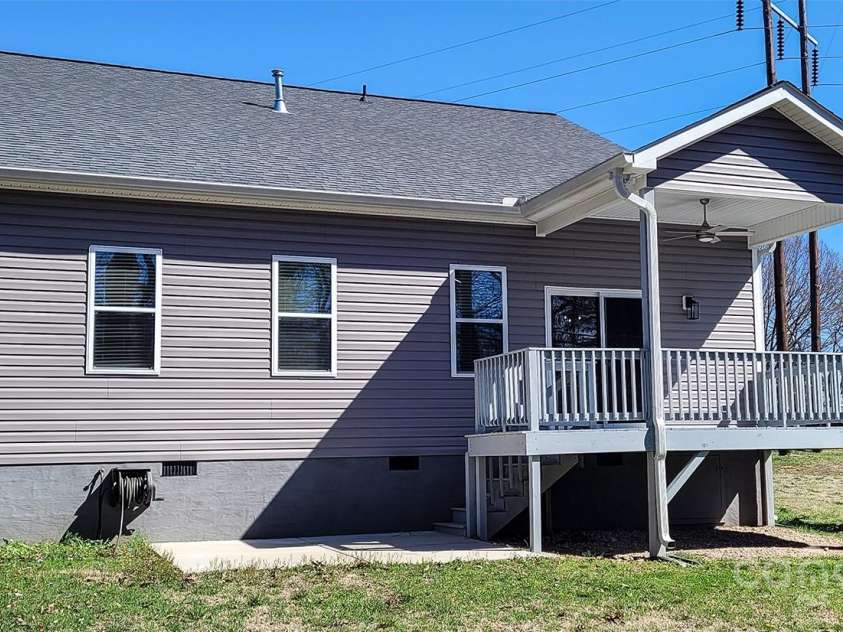 1123 Fieldstone Road, Mooresville, NC 28115.  MLS# CAR4233843, YatesRealty ID 8134. House back and covered porch
