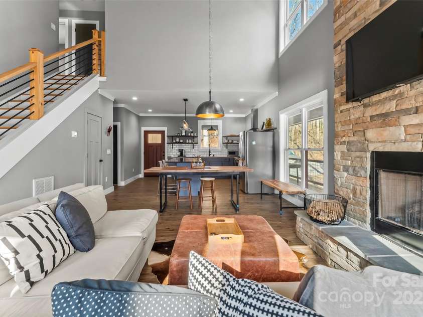 43 Clinchfield Gap Road, Marion, NC 28752.  MLS# CAR4238220, YatesRealty ID 8135. 