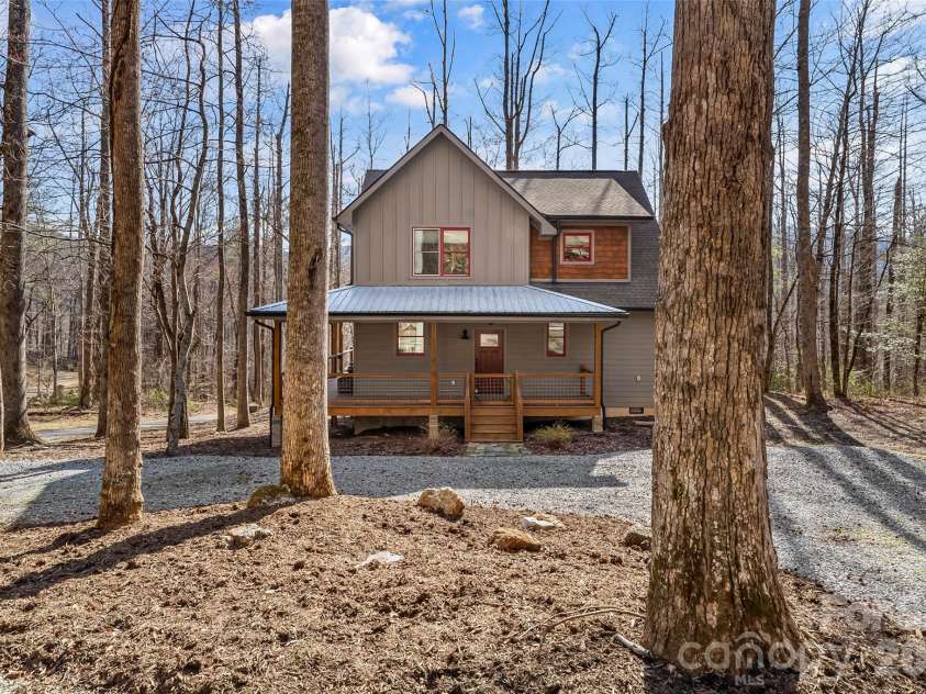 43 Clinchfield Gap Road, Marion, NC 28752.  MLS# CAR4338640, YatesRealty ID 8135. 