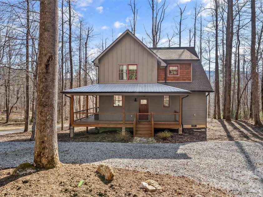 43 Clinchfield Gap Road, Marion, NC 28752.  MLS# CAR4338640, YatesRealty ID 8135. 
