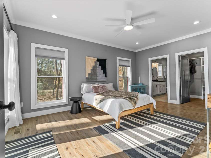 43 Clinchfield Gap Road, Marion, NC 28752.  MLS# CAR4338640, YatesRealty ID 8135. 