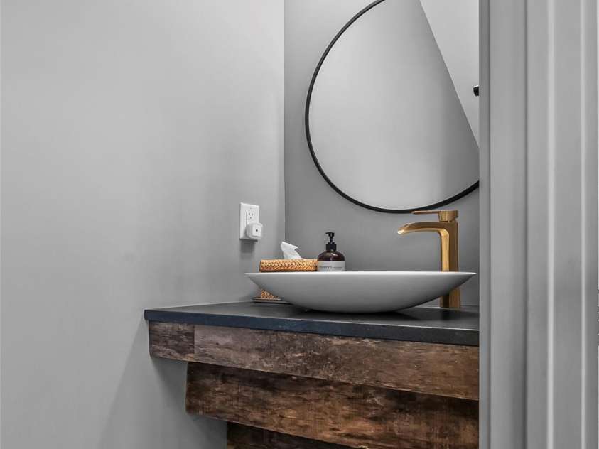 43 Clinchfield Gap Road, Marion, NC 28752.  MLS# CAR4338640, YatesRealty ID 8135. 