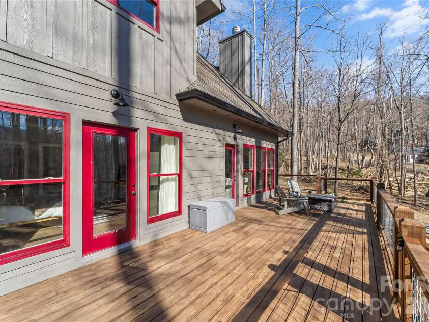 43 Clinchfield Gap Road, Marion, NC 28752.  MLS# CAR4338640, YatesRealty ID 8135. 