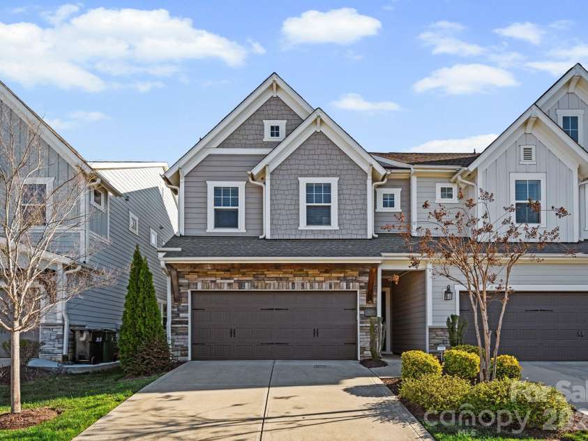 517 Belton Street, Charlotte, NC 28209.  MLS# CAR4355285, YatesRealty ID 8136. 