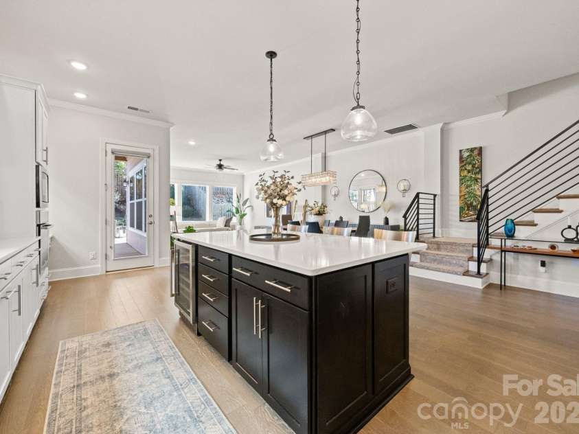 517 Belton Street, Charlotte, NC 28209.  MLS# CAR4355285, YatesRealty ID 8136. 