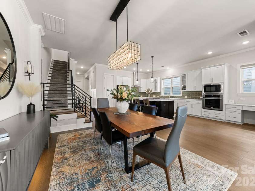 517 Belton Street, Charlotte, NC 28209.  MLS# CAR4355285, YatesRealty ID 8136. 