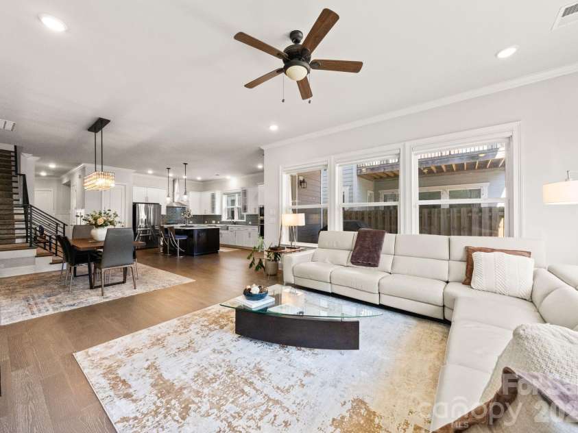 517 Belton Street, Charlotte, NC 28209.  MLS# CAR4355285, YatesRealty ID 8136. 