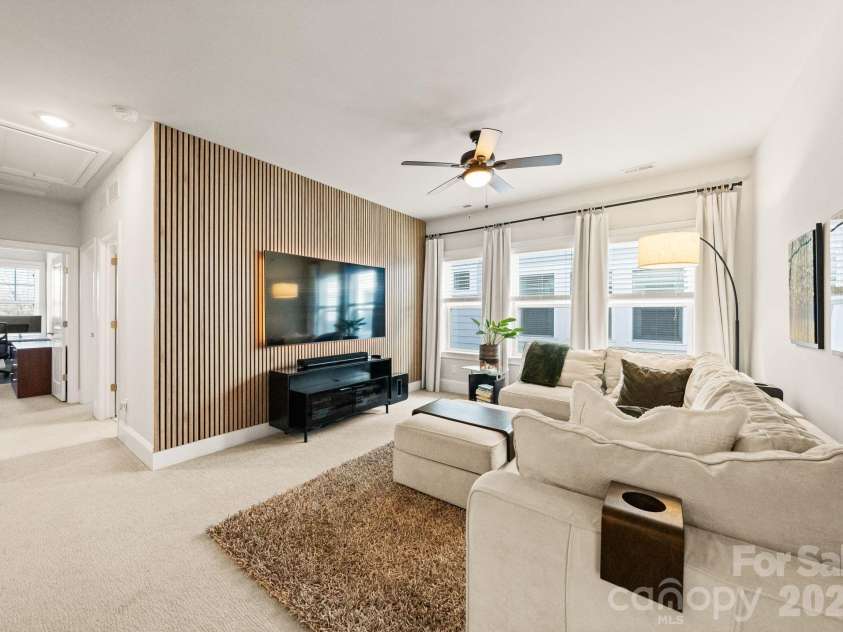 517 Belton Street, Charlotte, NC 28209.  MLS# CAR4355285, YatesRealty ID 8136. 